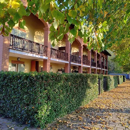 Dimore Granaio Nr5 Wine & Countryside Experience, Welcome Box, Free Parking & Pool 公寓